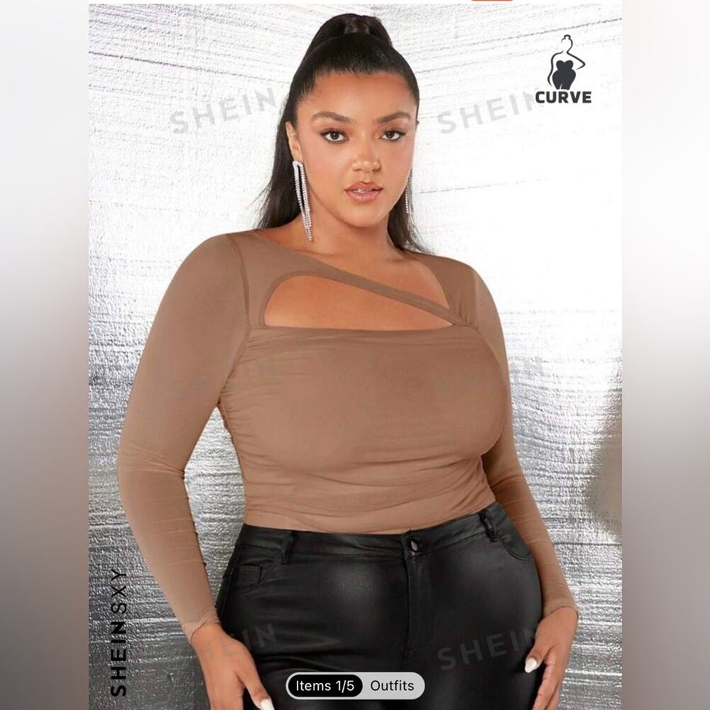 SHEIN SXY Plus Size Women's Cut-out
Neckline Top size 3xl